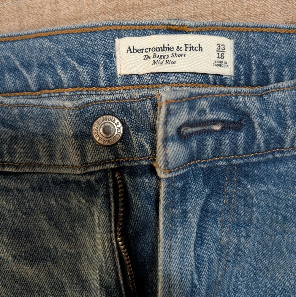 Abercrombie the baggy short